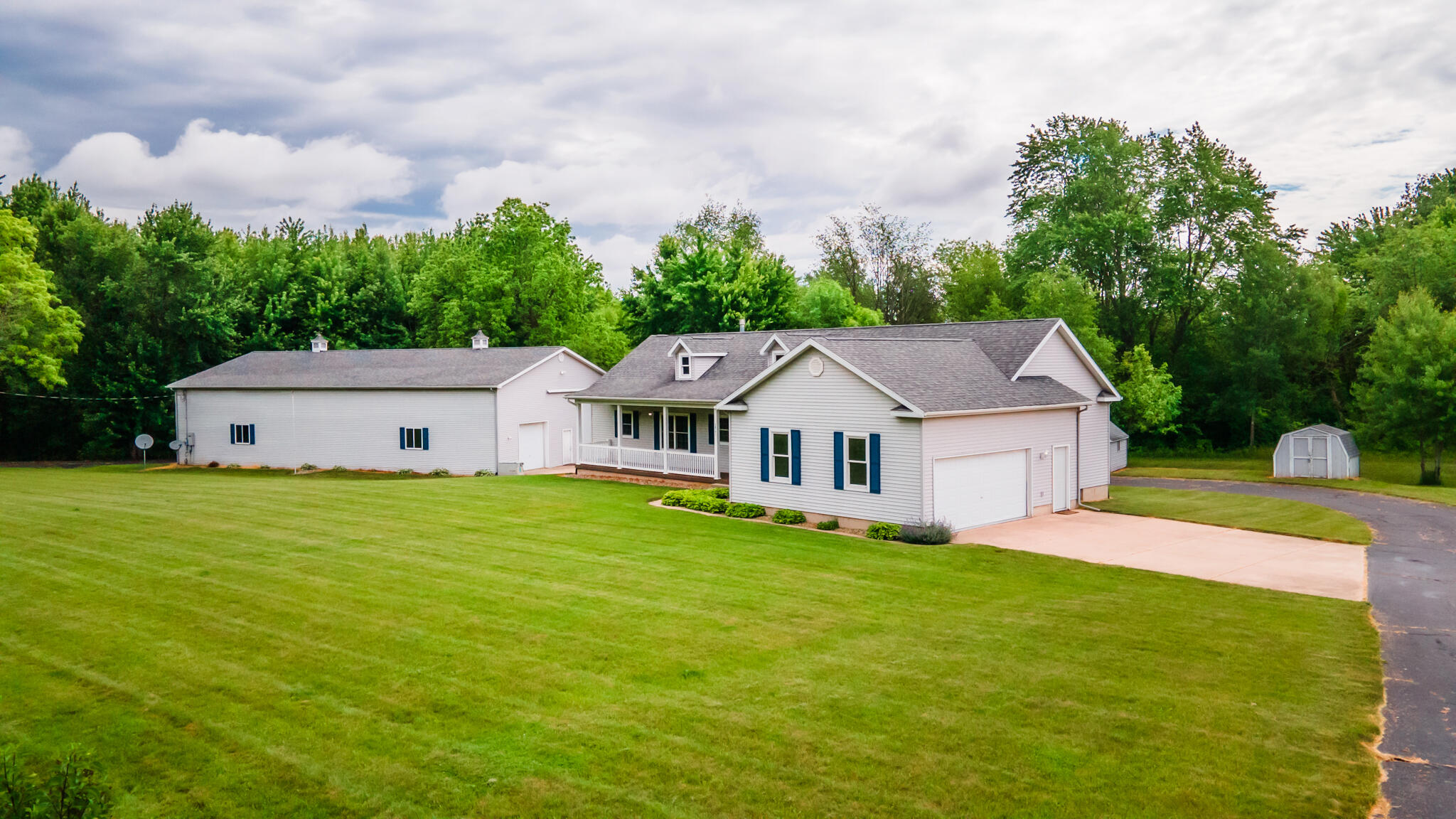 2841SLaceyLake01