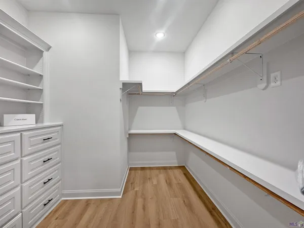 $529,900 | 39551 Hernando De Soto Drive, Darrow, LA 70725