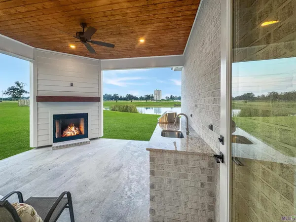 $529,900 | 39551 Hernando De Soto Drive, Darrow, LA 70725