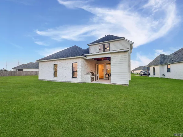 $529,900 | 39551 Hernando De Soto Drive, Darrow, LA 70725