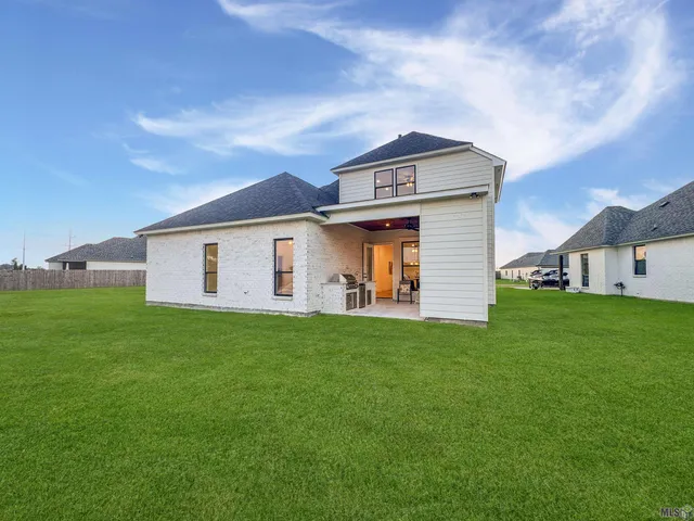 $539,900 | 39551 Hernando De Soto Drive, Darrow, LA 70725