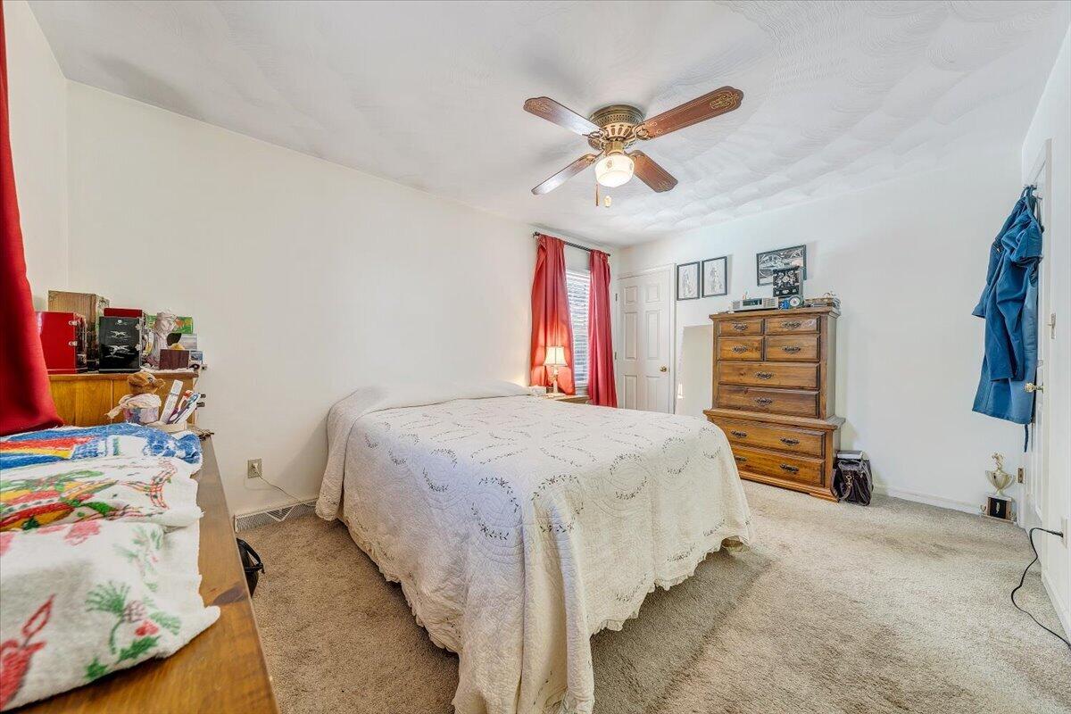 6737 Stonington Road Roanoke, VA 24019 - Photo 18 of 45 19-MIB03264
