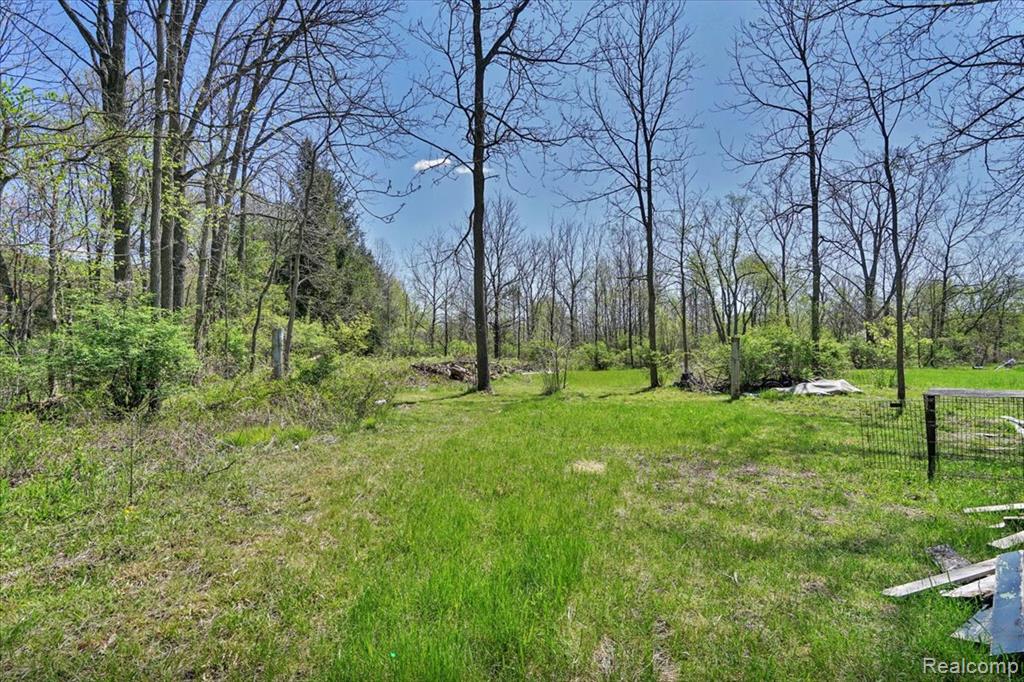 4264 Branch Road Flint, MI 48506 - Photo 23 of 30