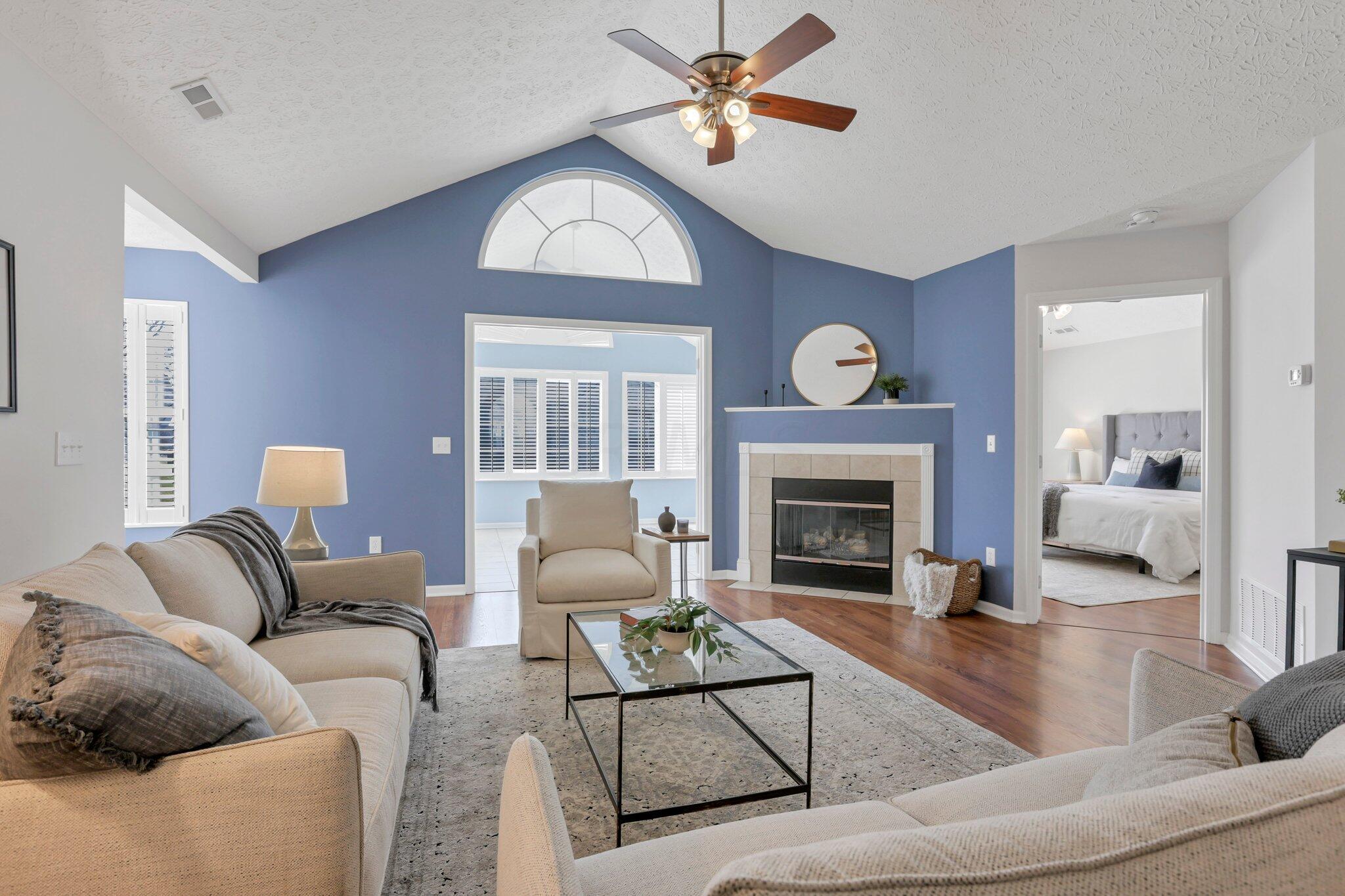 4223 Cobbler Road, Unit 16422 New Albany, OH 43054 - Photo 7 of 36 Open Flooplan Living Area