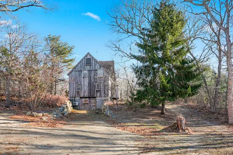 $1,000,000 | 4 Dubud Ln Drive, Edgartown, MA 02539