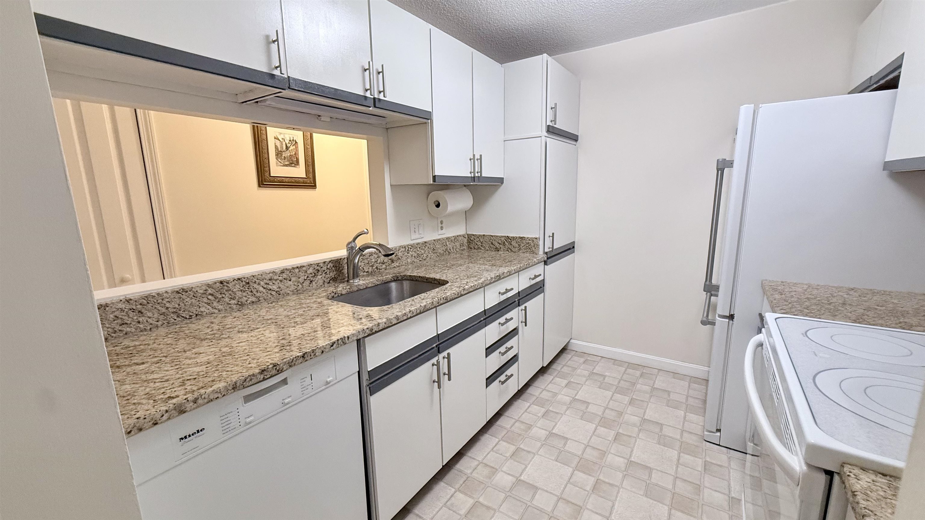 2 Maple Ridge Drive, Unit 29 Merrimack, NH 03054 - Photo 9 of 41 Gallery Image 9
