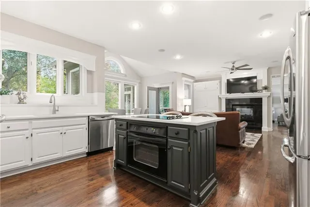 $825,000 | 12302 West 139th Terrace, Overland Park, KS 66221