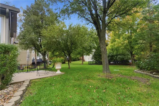 $825,000 | 12302 West 139th Terrace, Overland Park, KS 66221