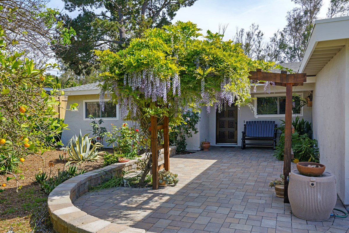16462 Espola Road Poway, CA 92064 - Photo 1 of 24