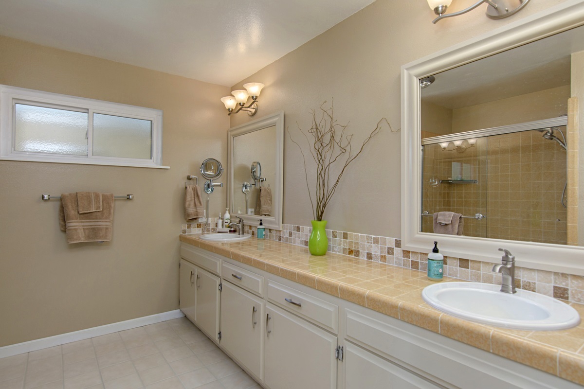 16462 Espola Road Poway, CA 92064 - Photo 13 of 24