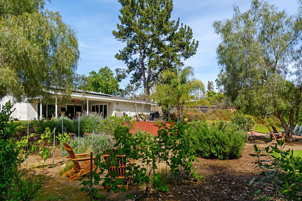 16462 Espola Road Poway, CA 92064 - Photo 5 of 24