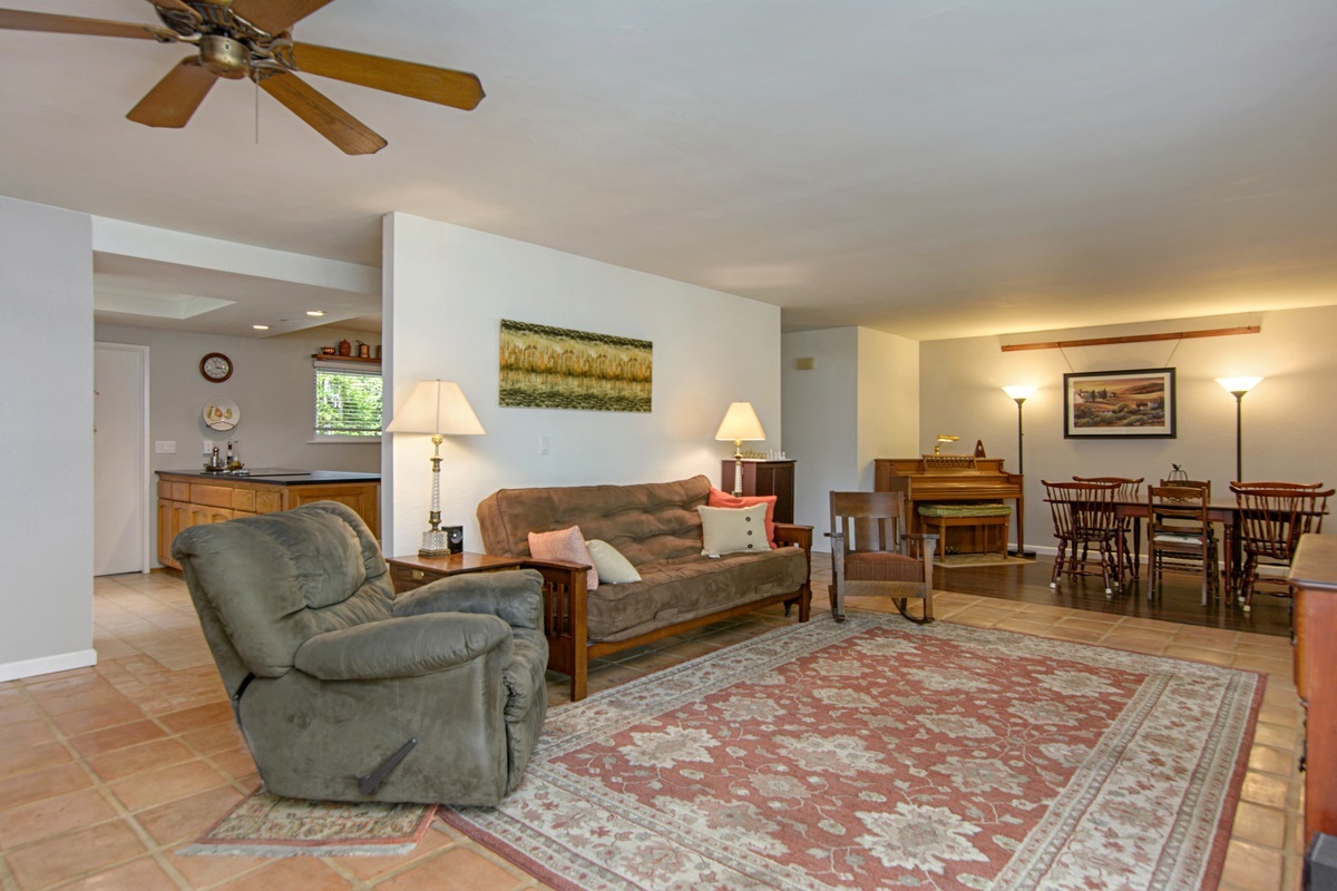 16462 Espola Road Poway, CA 92064 - Photo 6 of 24