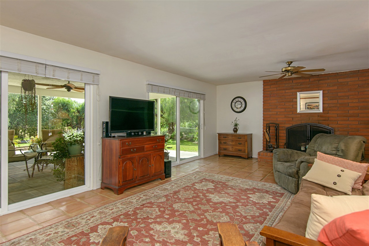 16462 Espola Road Poway, CA 92064 - Photo 7 of 24