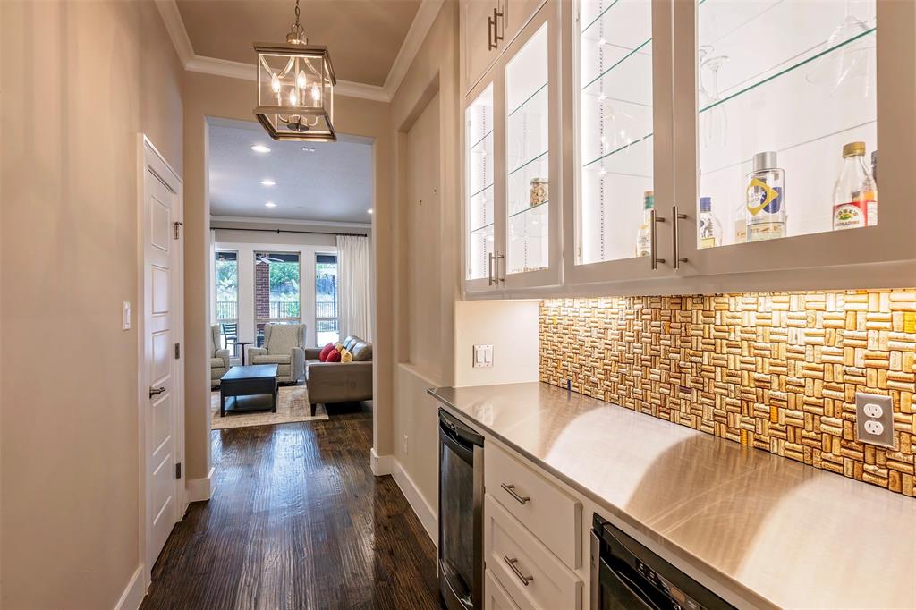 4009 Brookdale Road Benbrook, TX 76116 - Photo 4 of 40 Gallery Image 4