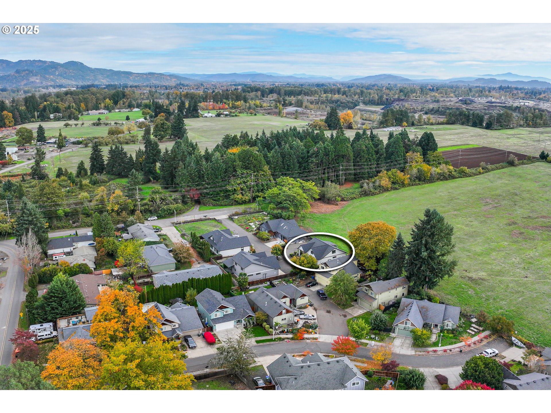 3346 Zane Lane Eugene, OR 97404 - Photo 38 of 47 an aerial view of a house with garden