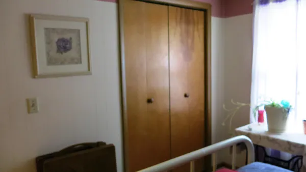 $229,900 | 400 Parkwood Drive, Jonesville, MI 49250