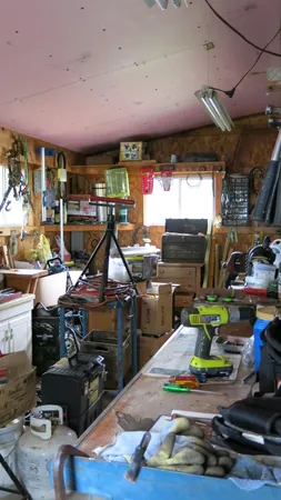 $229,900 | 400 Parkwood Drive, Jonesville, MI 49250