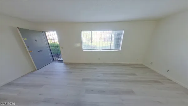 $1,550 | 210 Greenbriar Townhouse Way, Las Vegas, NV 89121