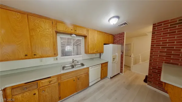 $1,550 | 210 Greenbriar Townhouse Way, Las Vegas, NV 89121