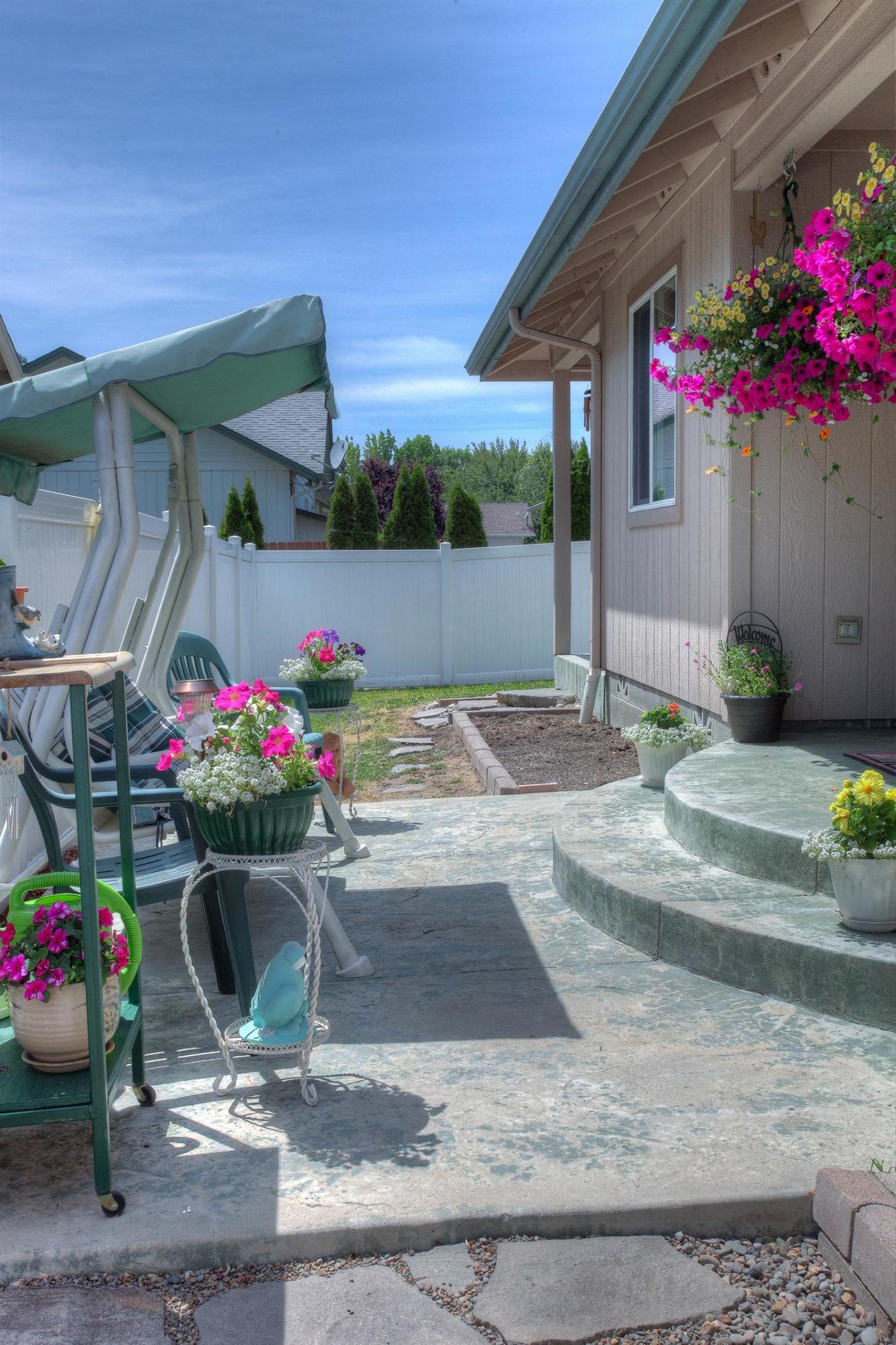 1142 Lincoln Road Grants Pass, OR 97526 - Photo 17 of 17 Additional Photo