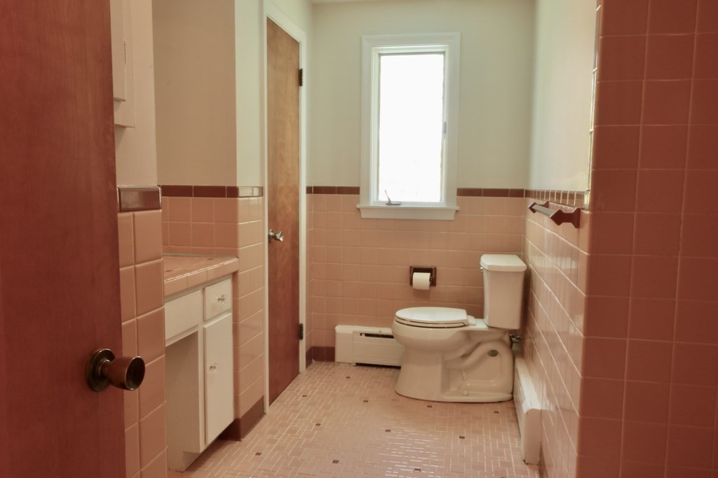 35 Neville Road Framingham, MA 01702 - Photo 12 of 29 Gallery Image 12