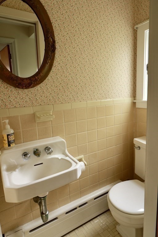 35 Neville Road Framingham, MA 01702 - Photo 19 of 29 Gallery Image 19