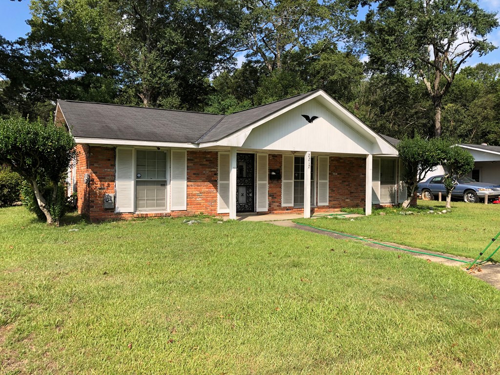 2217 Fields Avenue Columbus, GA 31903 - Photo 2 of 6 Front