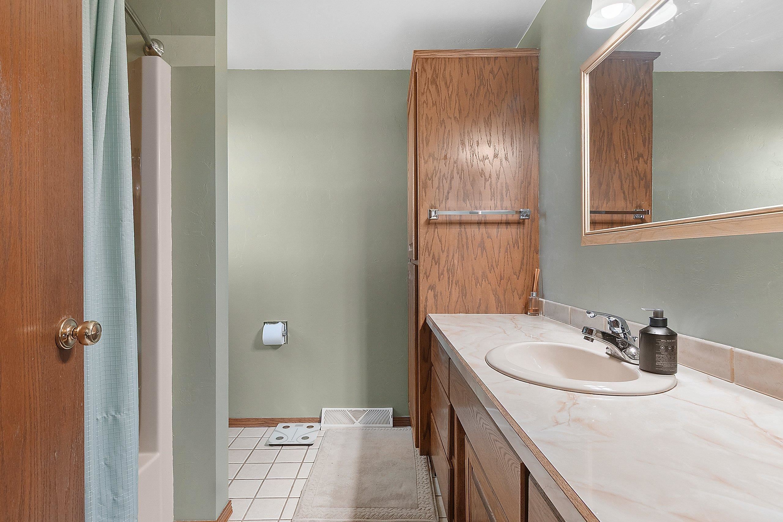 674 Swan Road De Pere, WI 54115 - Photo 25 of 51