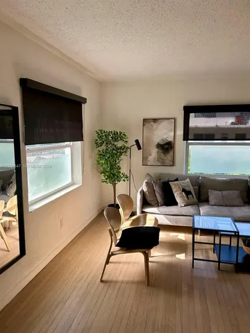 $2,600 | 1001 7th Street, Unit 104, Miami Beach, FL 33139