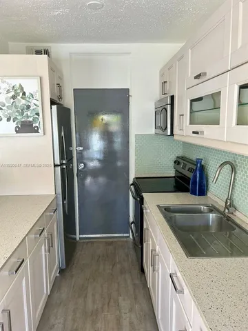 $2,600 | 1001 7th Street, Unit 104, Miami Beach, FL 33139