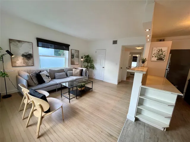 $2,600 | 1001 7th Street, Unit 104, Miami Beach, FL 33139