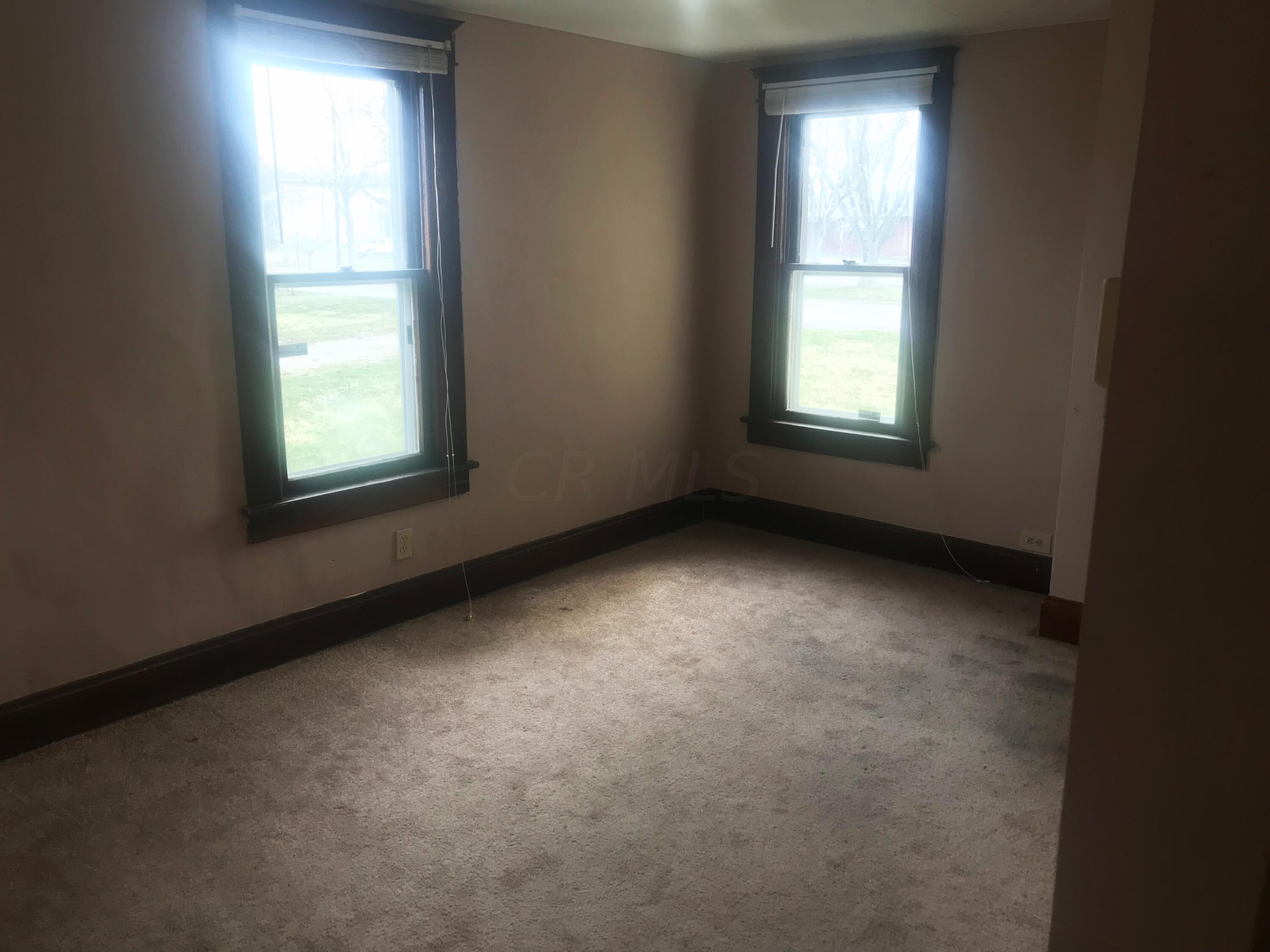 3315 Lockbourne Road Columbus, OH 43207 - Photo 4 of 22 IMG_3521