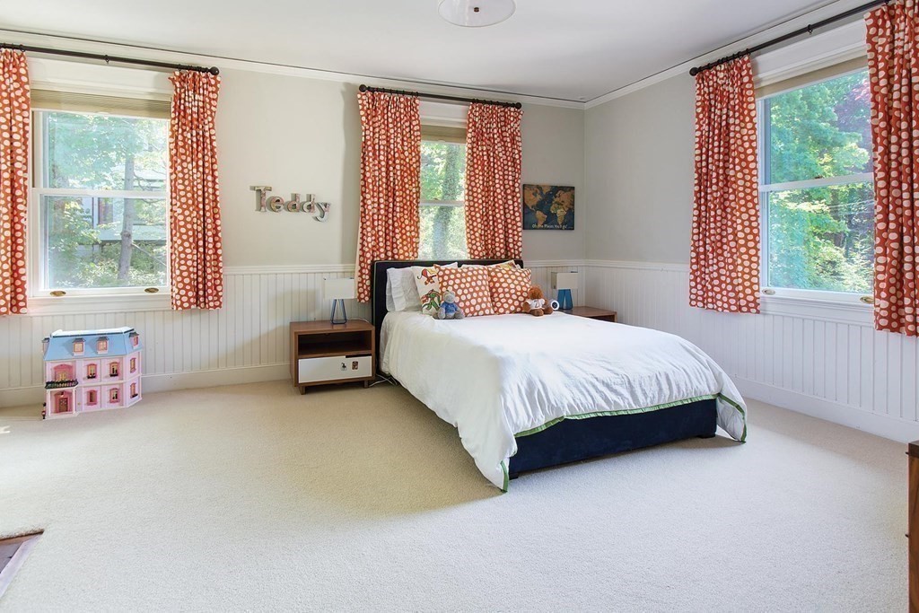 248 Buckminster Road Brookline, MA 02445 - Photo 16 of 24