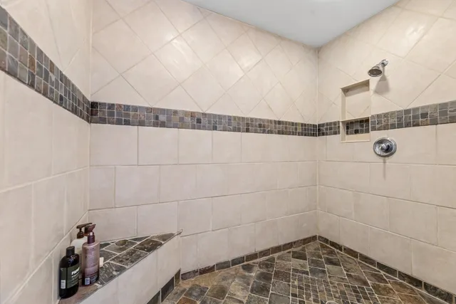 $995,000 | 36415 Homer Valley Lane, Winona, MN 55987