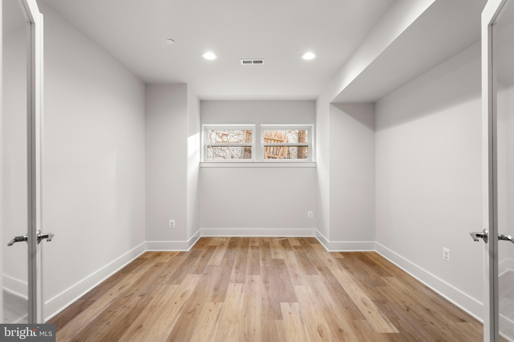 8506 Hempstead Avenue Bethesda, MD 20817 - Photo 50 of 57