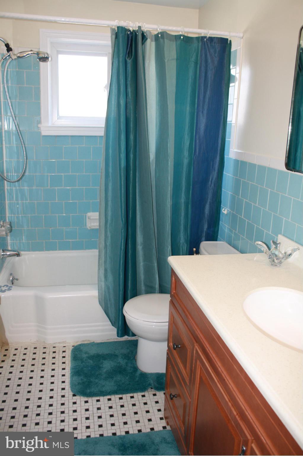 1506 Barrett Road Baltimore, MD 21207 - Photo 11 of 30 Bath