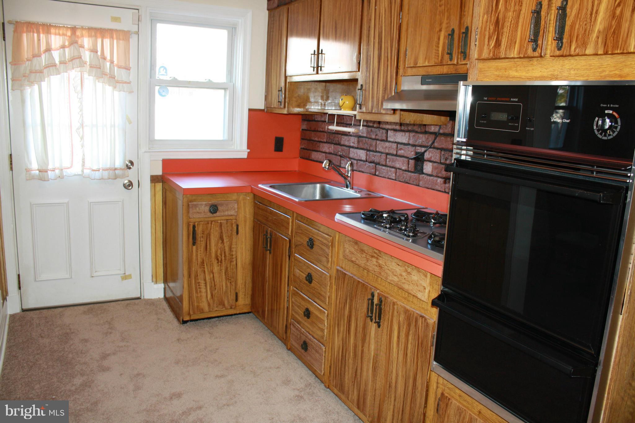 1506 Barrett Road Baltimore, MD 21207 - Photo 7 of 30 Kitchen
