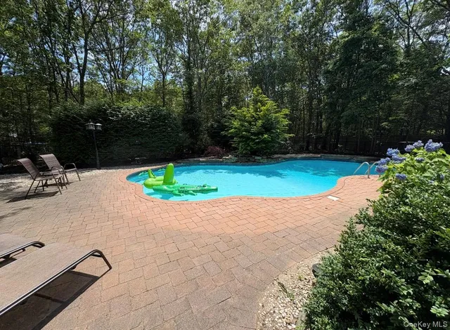 $714,999 | 4 Sheila Court, Manorville, NY 11949