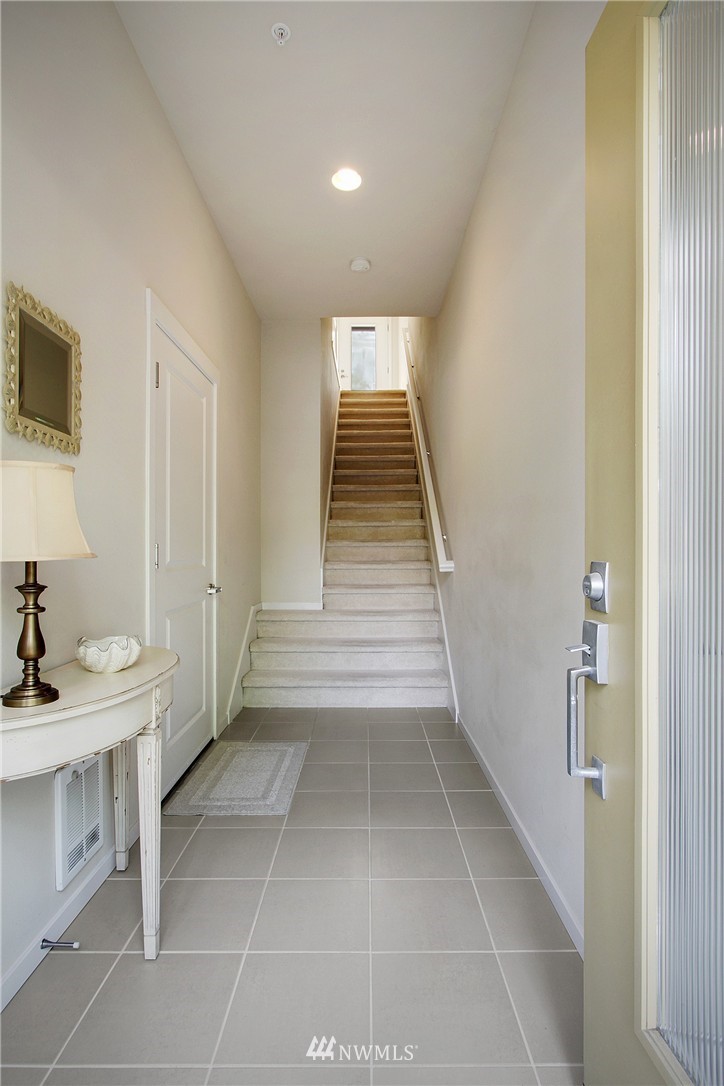 81 Sky Ridge Road Northwest Issaquah, WA 98027 - Photo 4 of 18