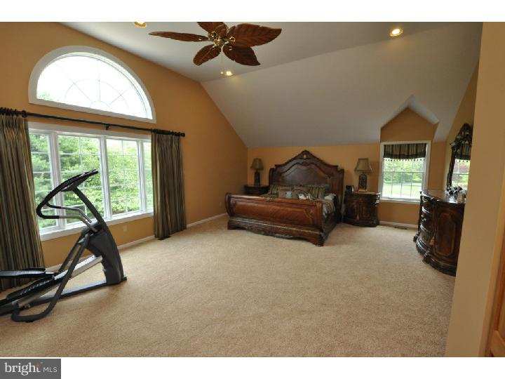 19 Cove Road Moorestown, NJ 08057 - Photo 12 of 25 Gallery Image 12