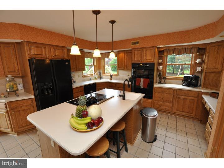 19 Cove Road Moorestown, NJ 08057 - Photo 6 of 25 Gallery Image 6