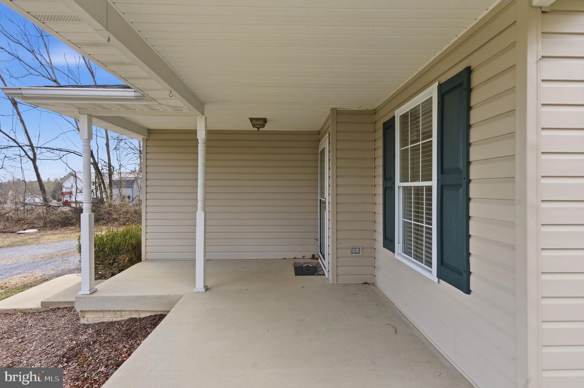 148 Vinca Lane Falling Waters, WV 25419 - Photo 8 of 71