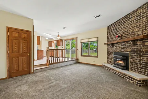 $395,000 | 7912 West Barbara Lane, Frankfort, IL 60423