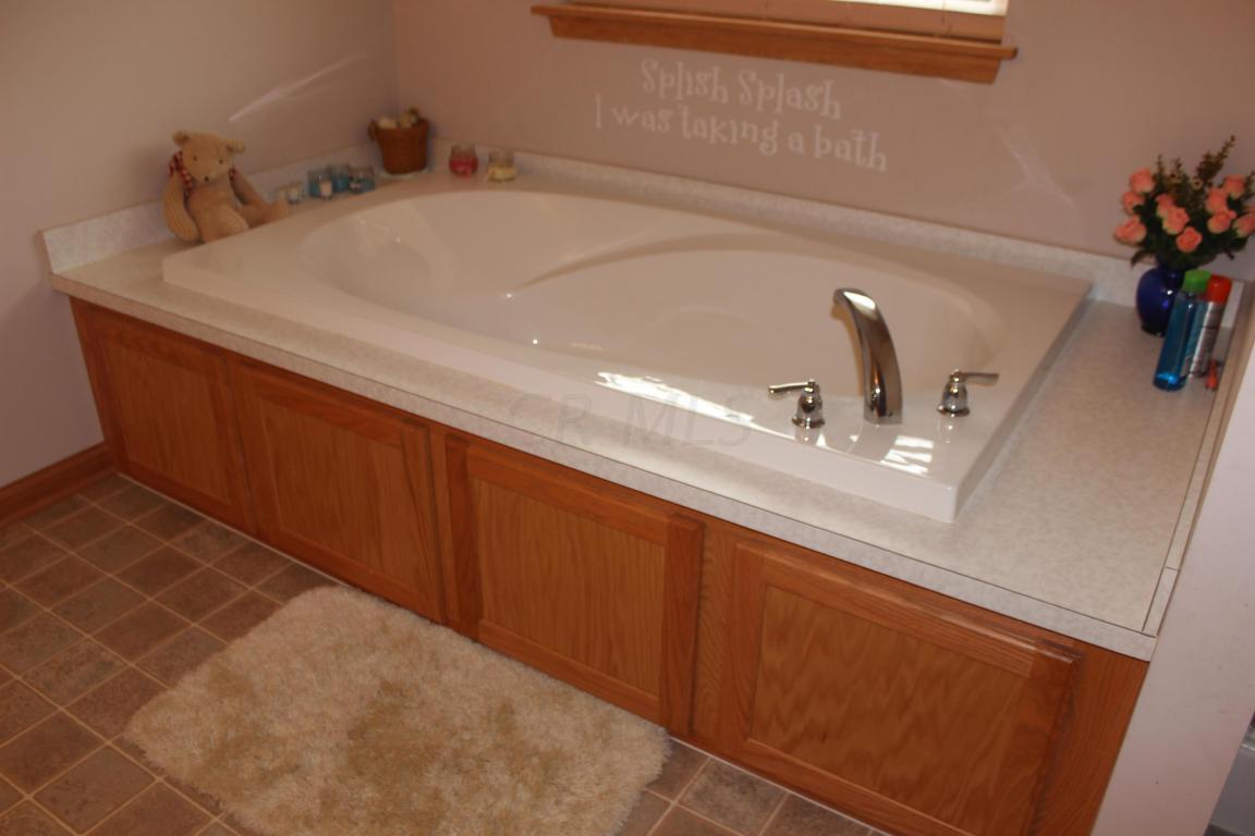 4895 Julian Road Southwest Amanda, OH 43102 - Photo 14 of 17