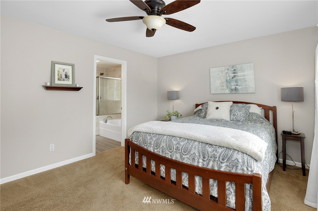 16045 Southeast 170th Court Renton, WA 98058 - Photo 12 of 25 Gallery Image 12