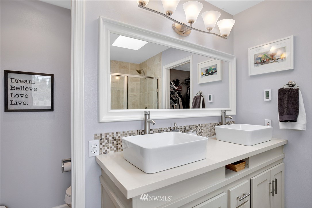 16045 Southeast 170th Court Renton, WA 98058 - Photo 13 of 25 Gallery Image 13