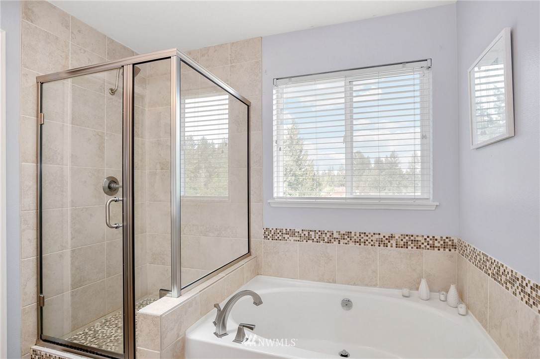 16045 Southeast 170th Court Renton, WA 98058 - Photo 14 of 25 Gallery Image 14