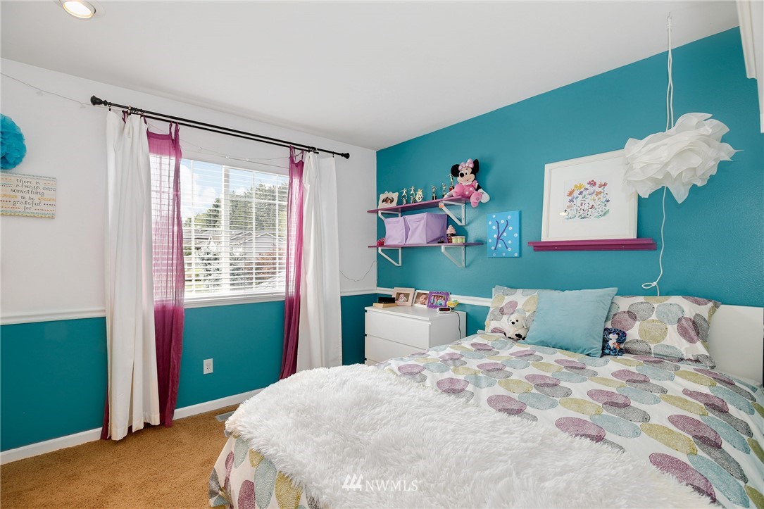 16045 Southeast 170th Court Renton, WA 98058 - Photo 15 of 25 Gallery Image 15