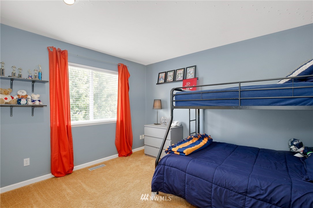 16045 Southeast 170th Court Renton, WA 98058 - Photo 16 of 25 Gallery Image 16