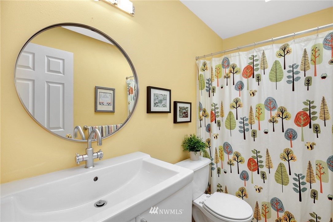 16045 Southeast 170th Court Renton, WA 98058 - Photo 18 of 25 Gallery Image 18